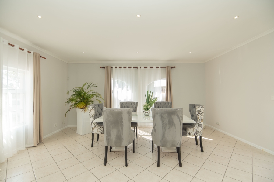 4 Bedroom Property for Sale in Summerstrand Eastern Cape
